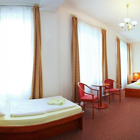 Wellness Hotel Central Klatovy Buitenkant foto