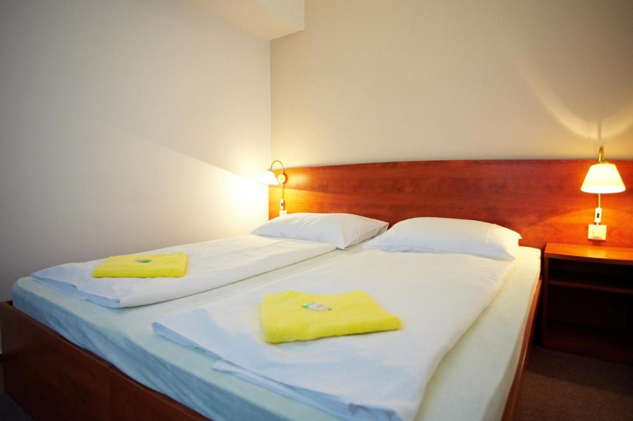 Wellness Hotel Central Klatovy Buitenkant foto