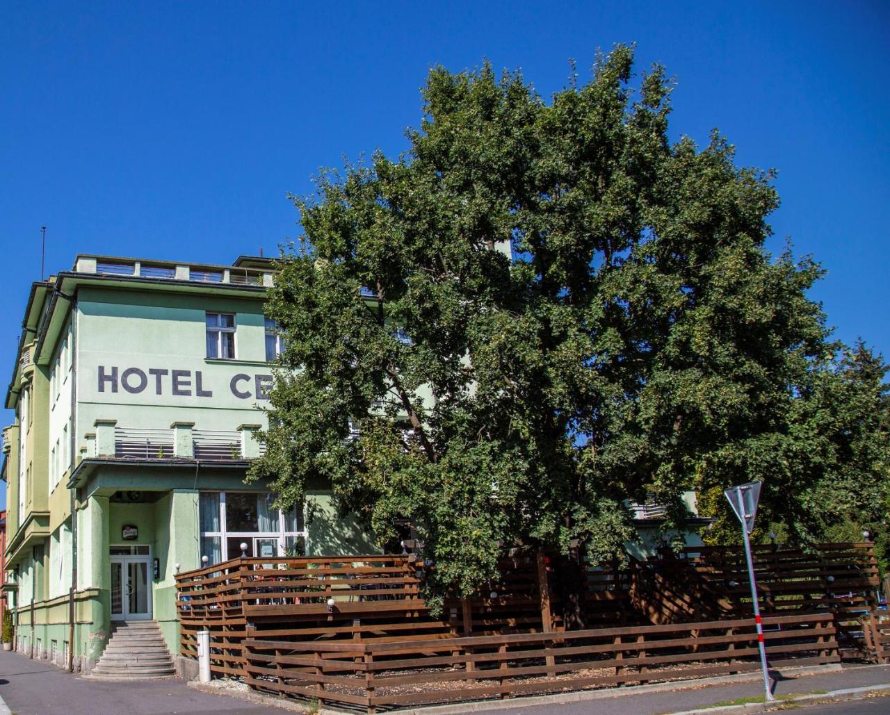 Wellness Hotel Central Klatovy Buitenkant foto